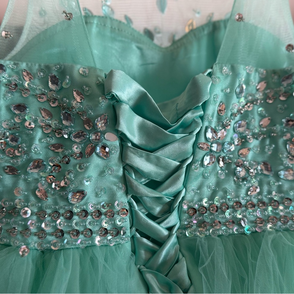 Charming Kids Dress in Sparkling Green